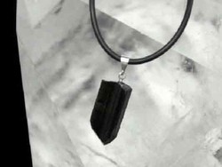 Pendentif tourmaline noire radiale