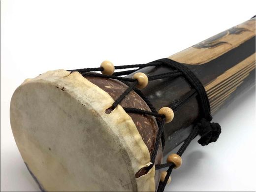 Campanas de viento e instrumentos de bambu