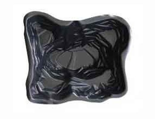 Estanques artificiales con relieve