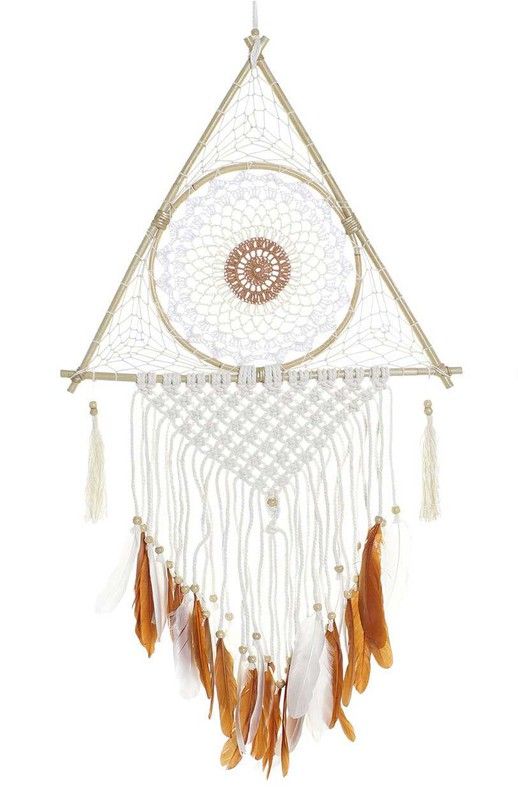 Triangolo bianco in rattan e acchiappasogni all'uncinetto