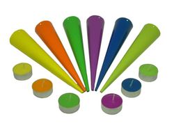 Coni portacandela in metallo con candela profumata