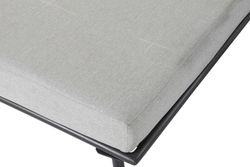 Sofá ao ar livre e conjunto de mesa cor natural