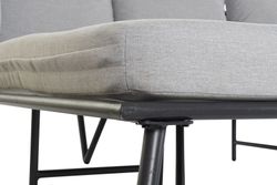 Sofá ao ar livre e conjunto de mesa cor natural