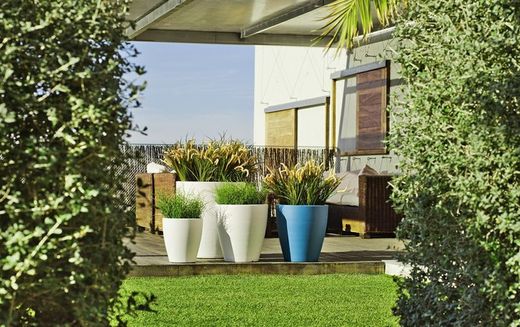 Vaso modello viola 30x32cm Nero