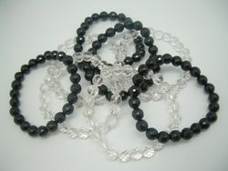 Bracciale in quarzo intagliato