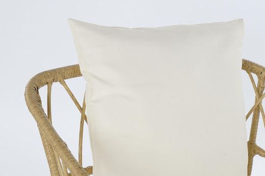 Rattan sintético e poltrona de metal