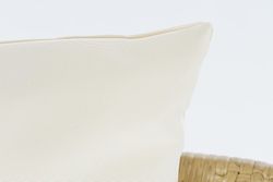 Rattan sintético e poltrona de metal